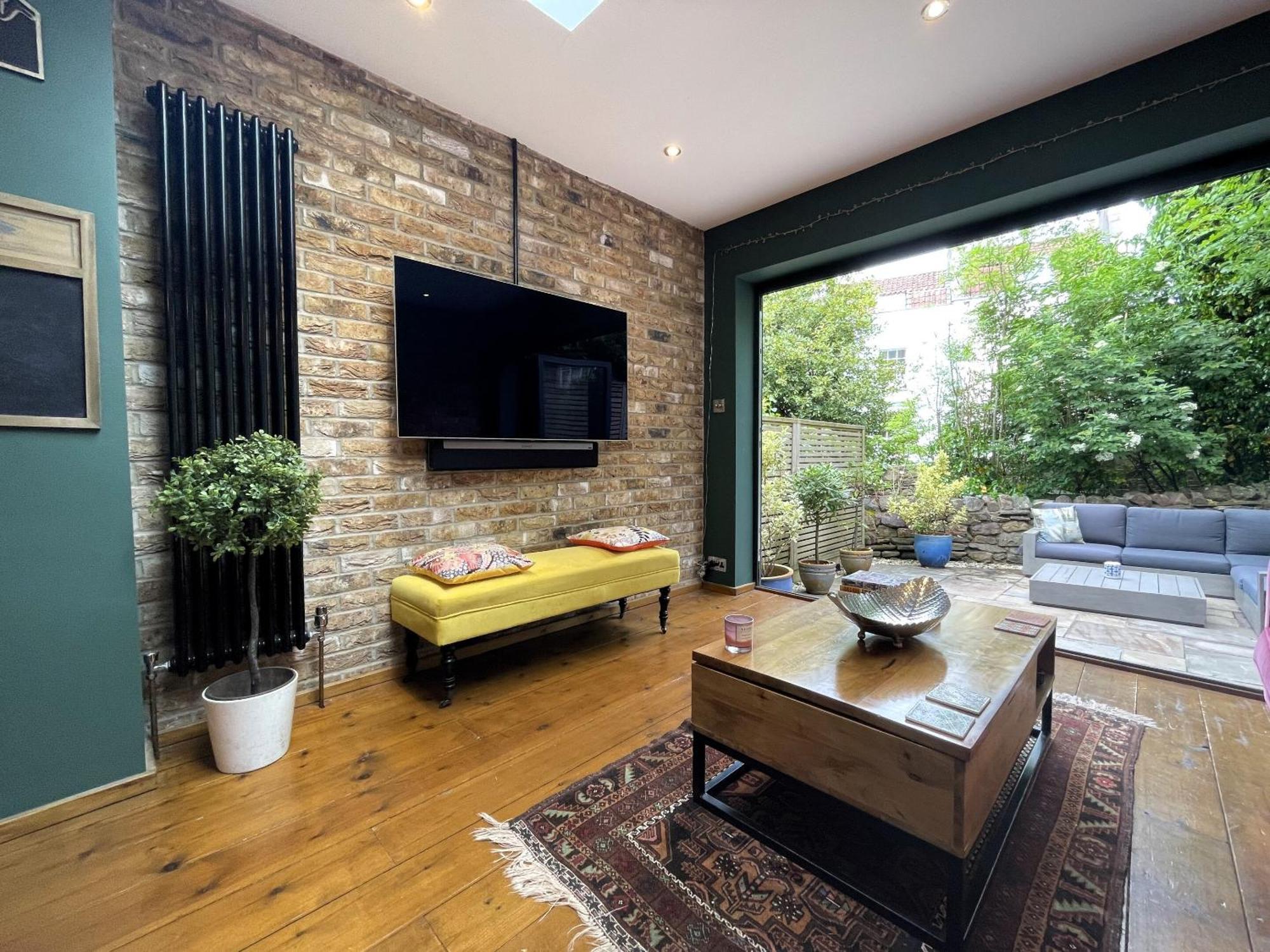 Fabulous Townhouse In Clifton