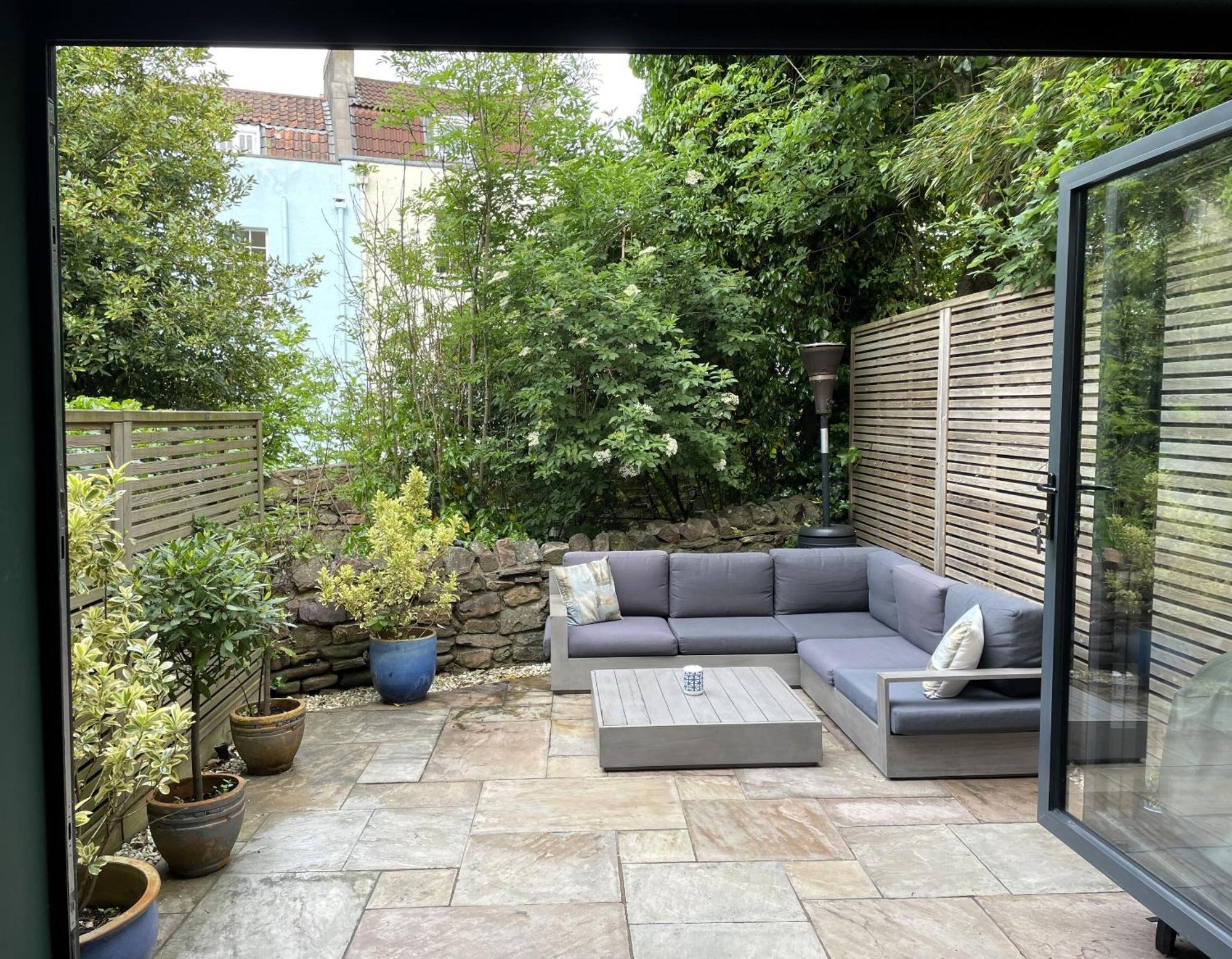 Fabulous Townhouse In Clifton Bristol
