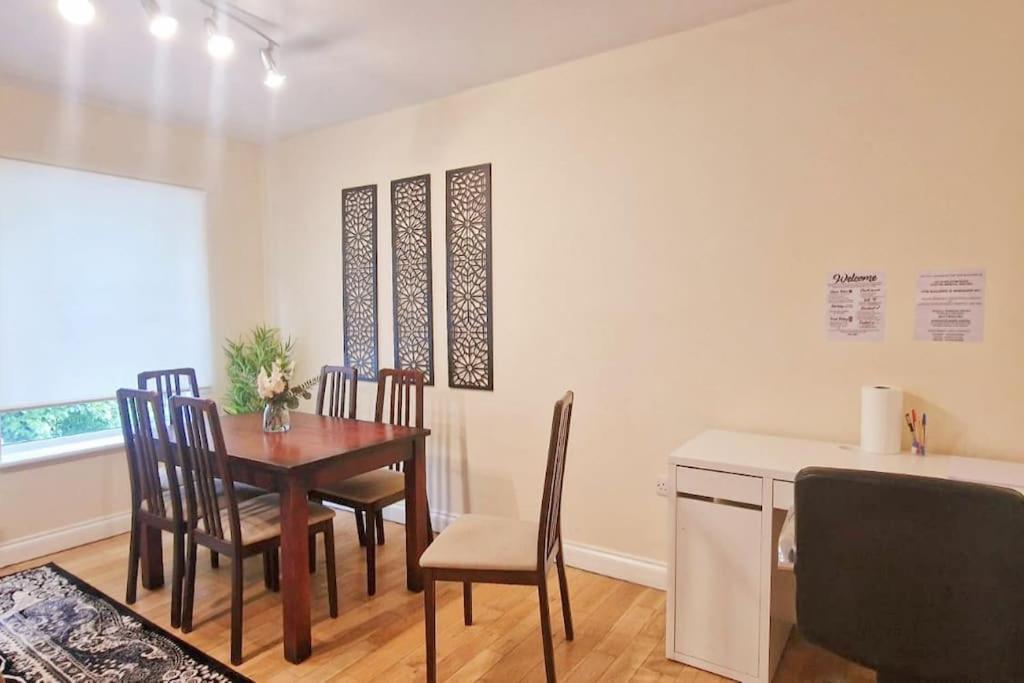 Apartment 2 Bed Flat,sleeps 4,wifi,near Cabot Circus,bri 1mi *