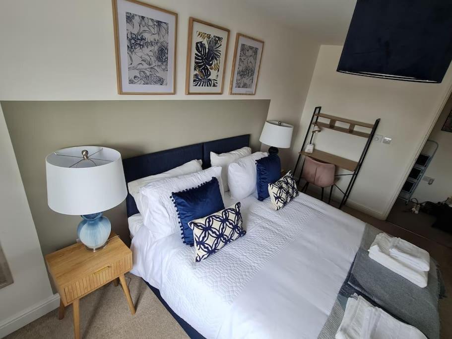 Chic 2 Bed Nr St George's Park Apartment Bristol