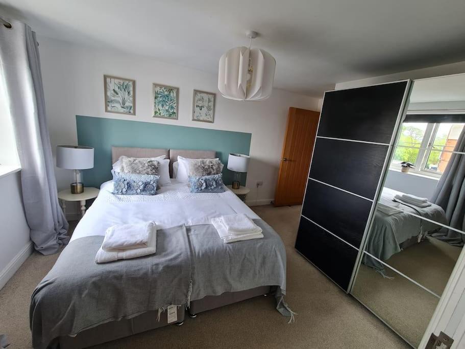 Apartment Chic 2 Bed Nr St George's Park *