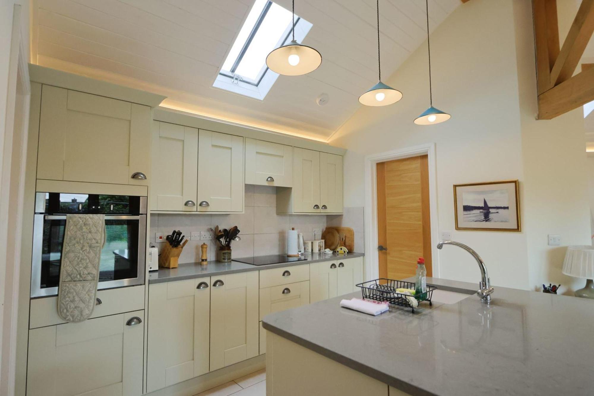 Musthay Mews Tockington * Bristol