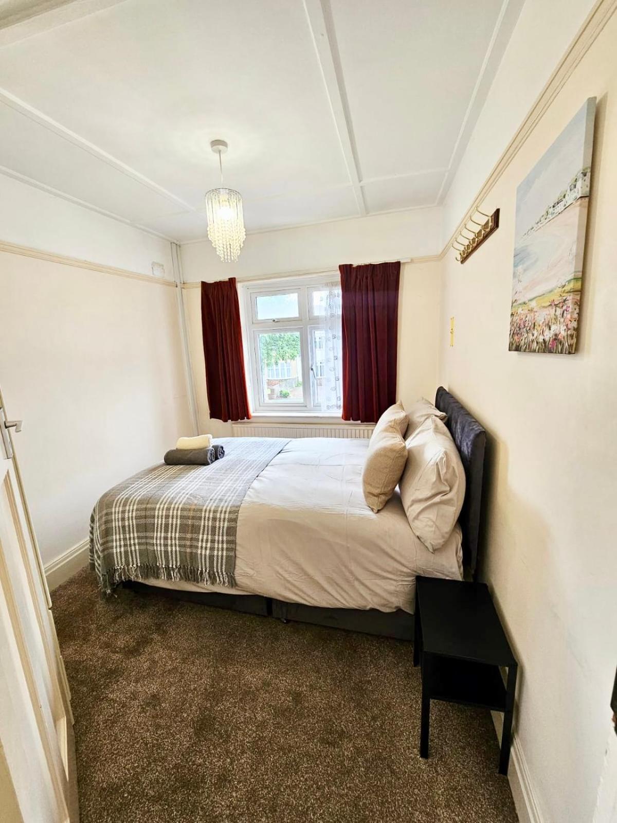 Small Double Near Southmead Homestay