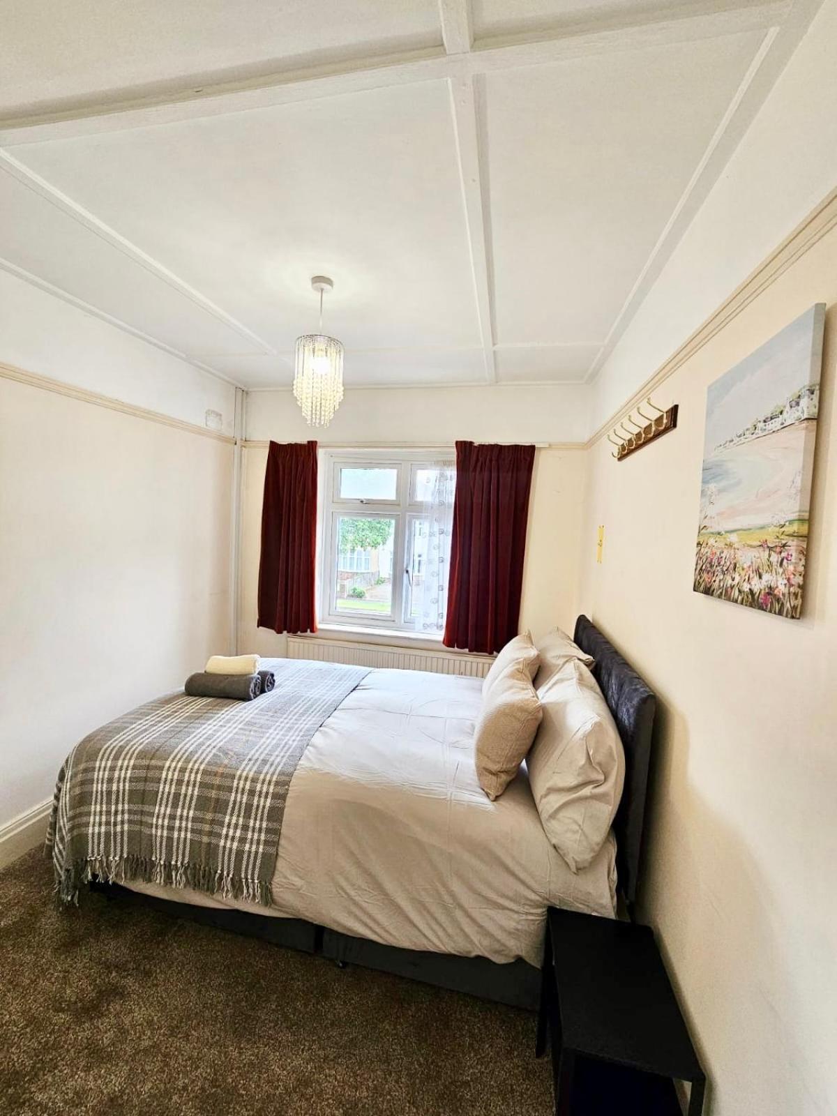 Small Double Near Southmead Homestay