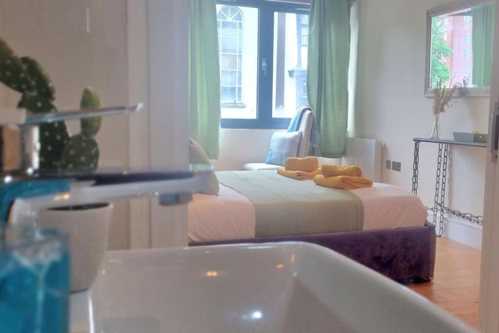 Apartment Riverside Bristol
