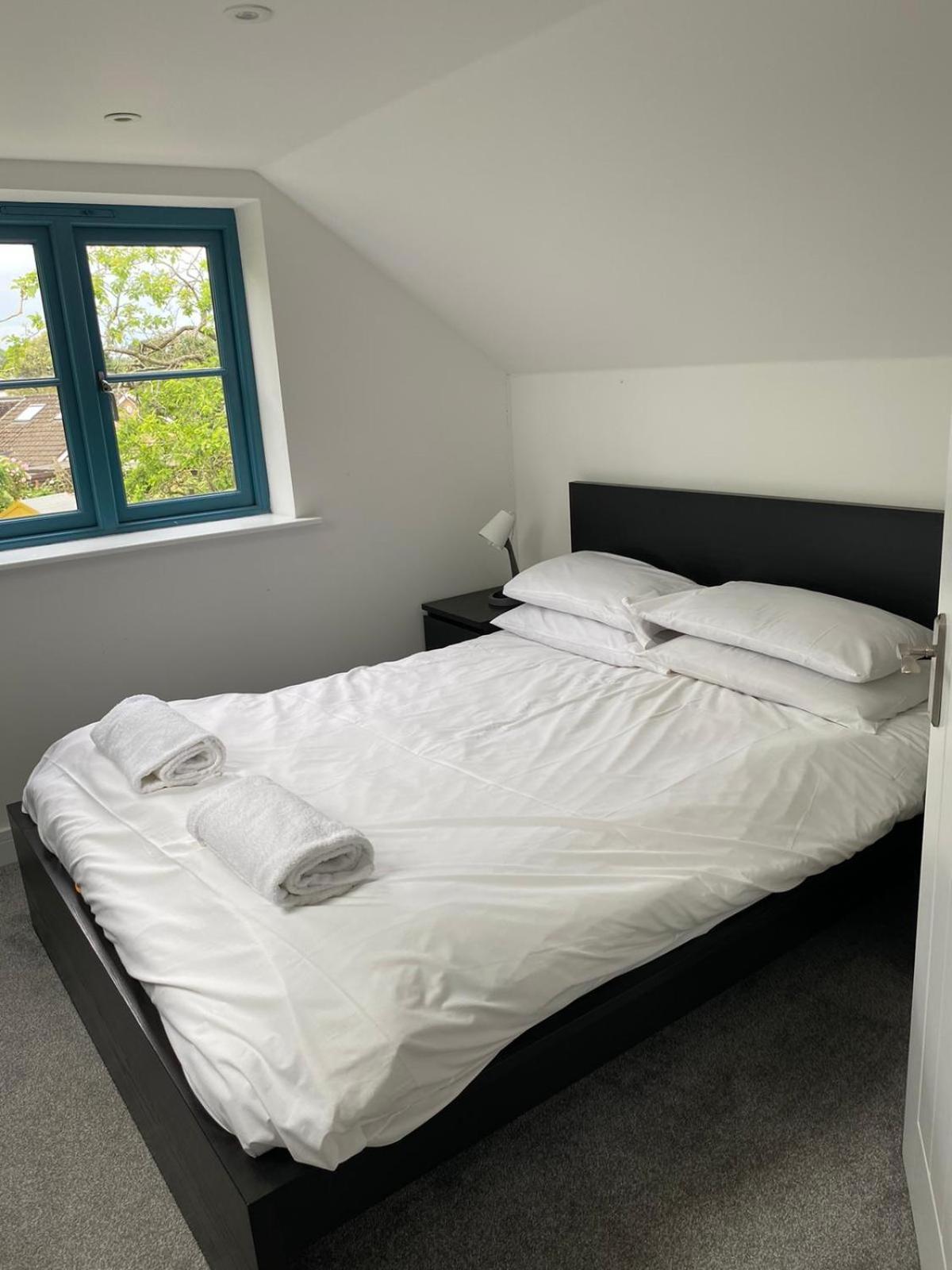 4 Bedroom In Frampton Bristol