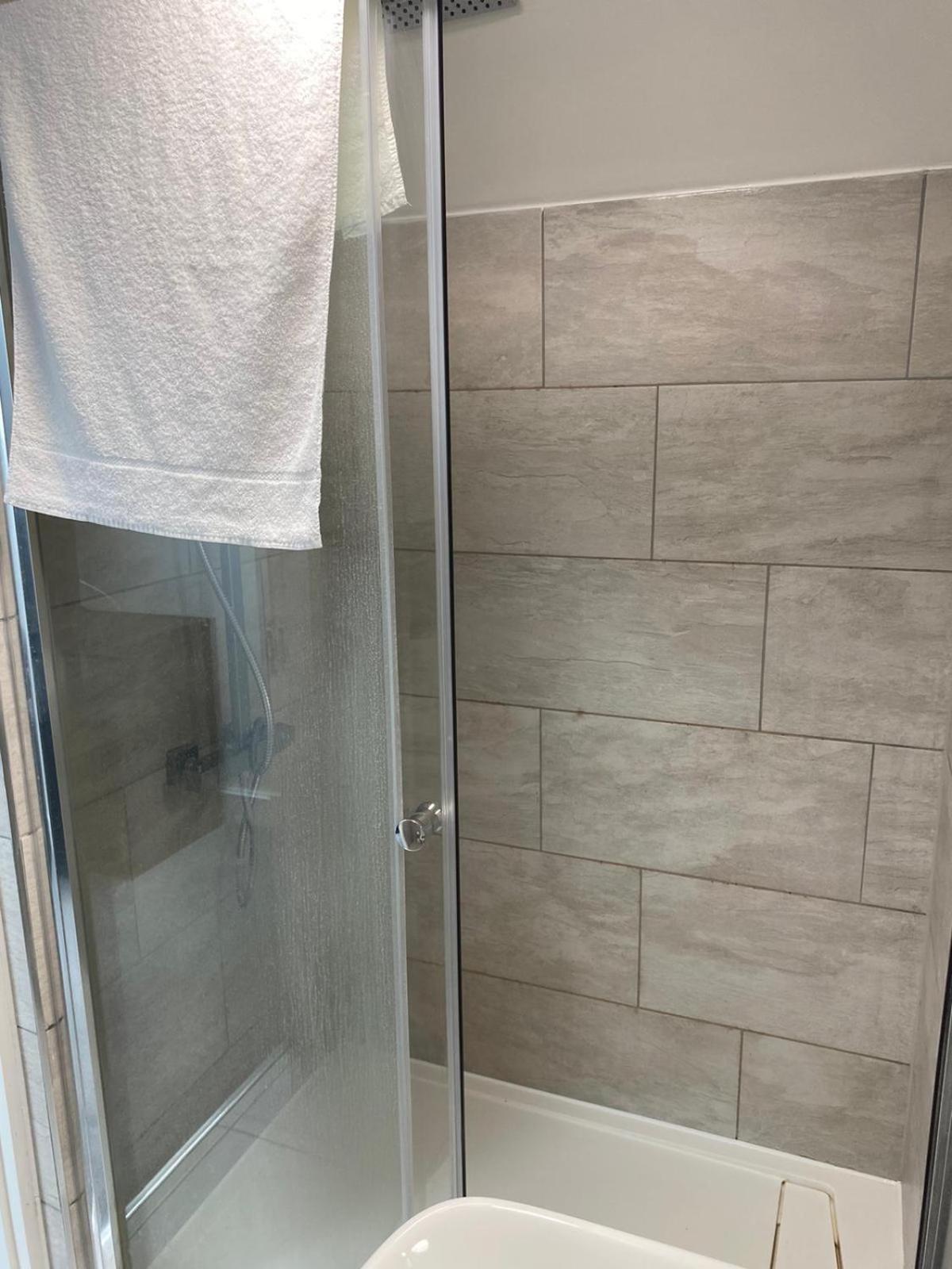 Holiday home 4 Bedroom In Frampton Bristol