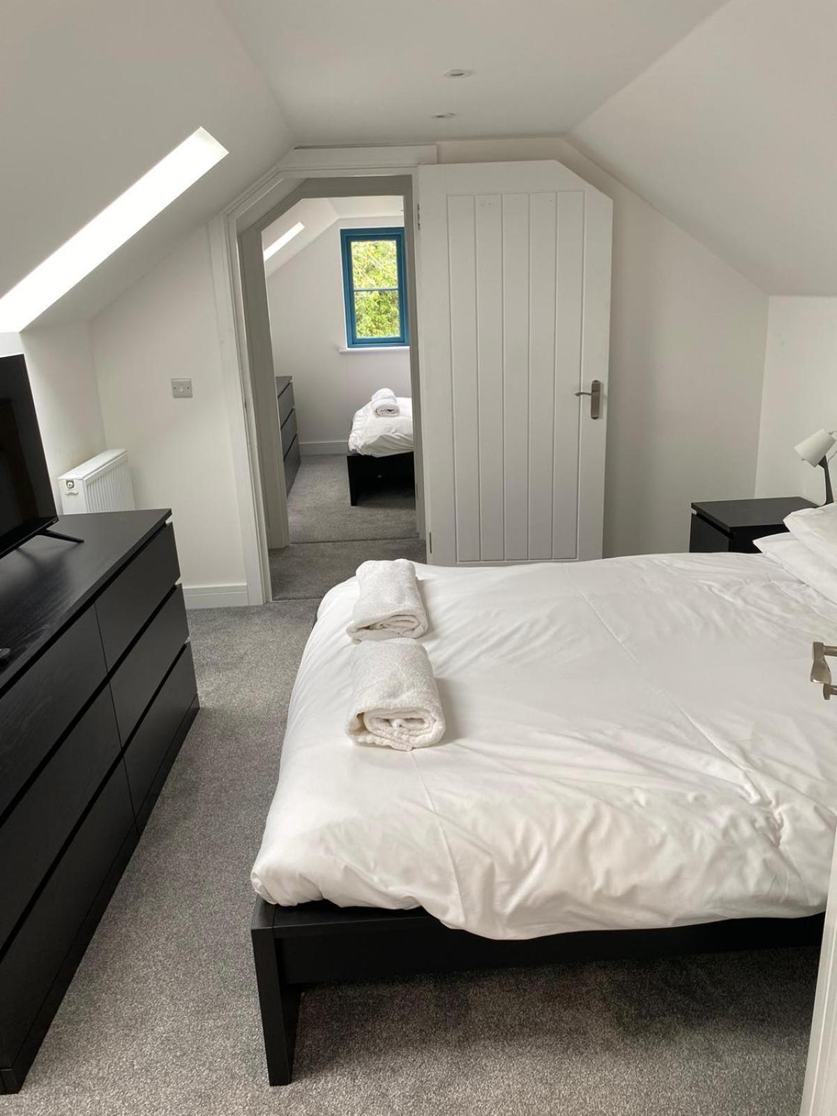 4 Bedroom In Frampton Bristol