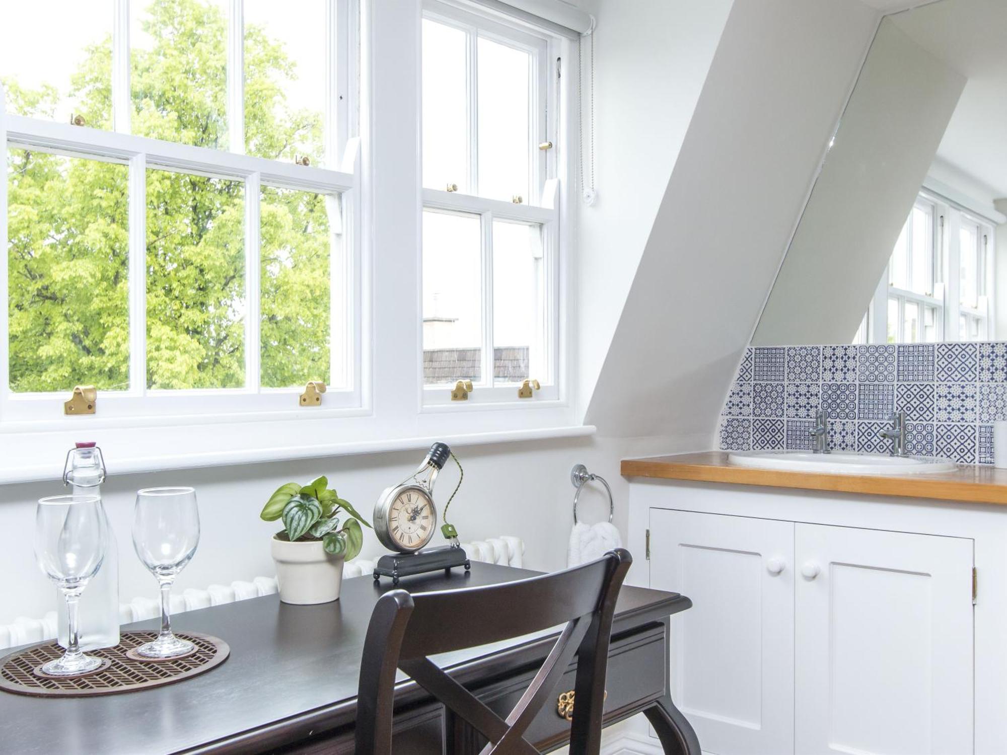 Bed & Breakfast 3 Berkeley Square
