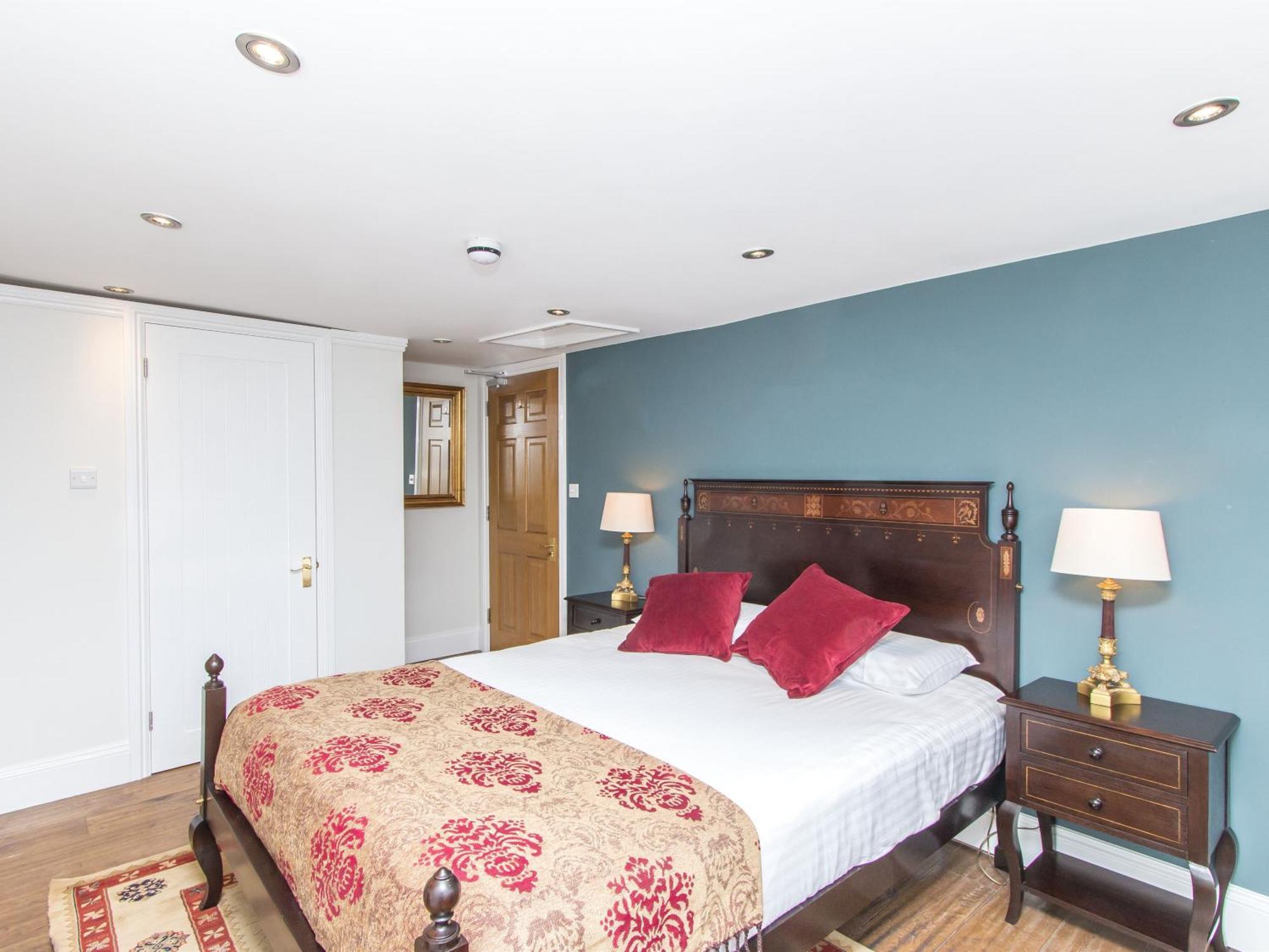 3 Berkeley Square * Bristol