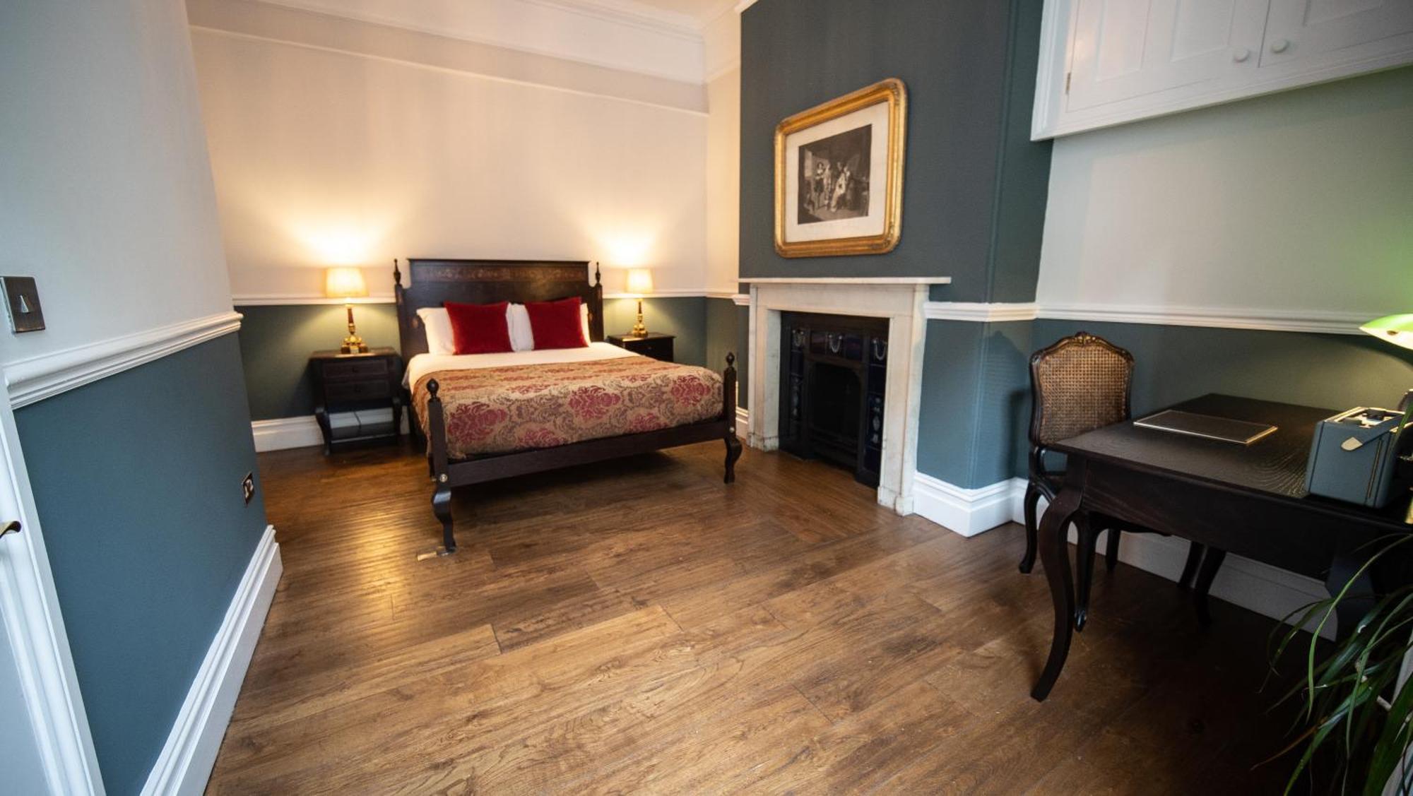 Bed & Breakfast 3 Berkeley Square *