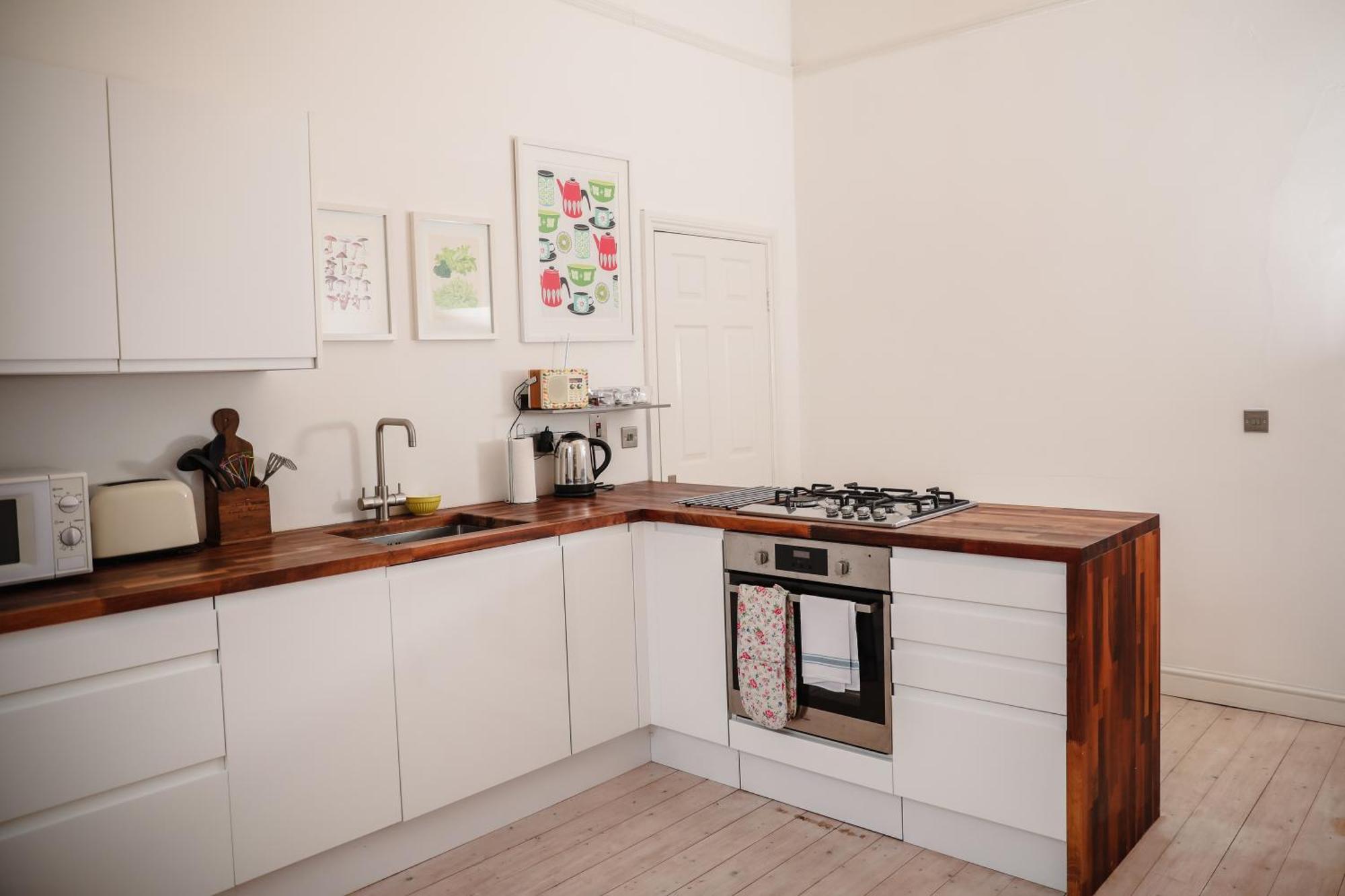 Grand & Graceful One Bed Flat In Clifton Village Apartment