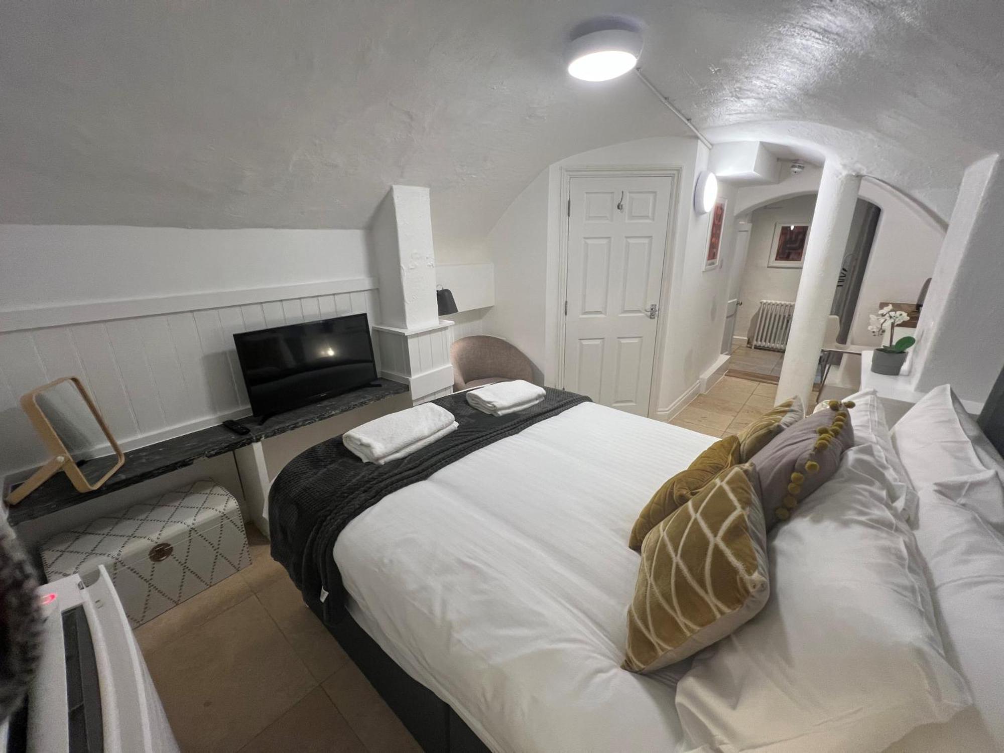 Apartment 4 Berkeley Square I Your Bristol