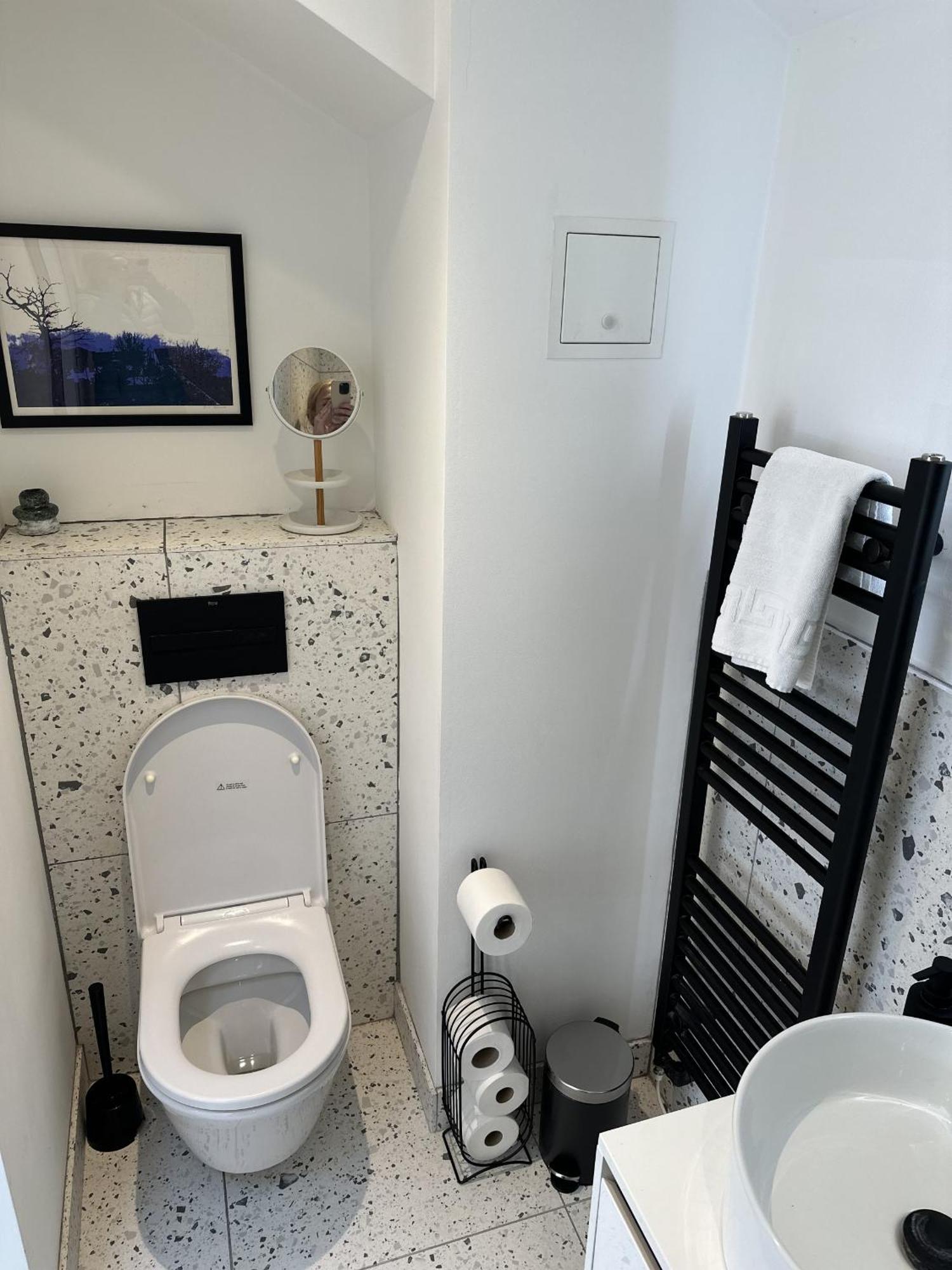 Ideal Getaway - 3 Bed Harbourside Holiday home Bristol