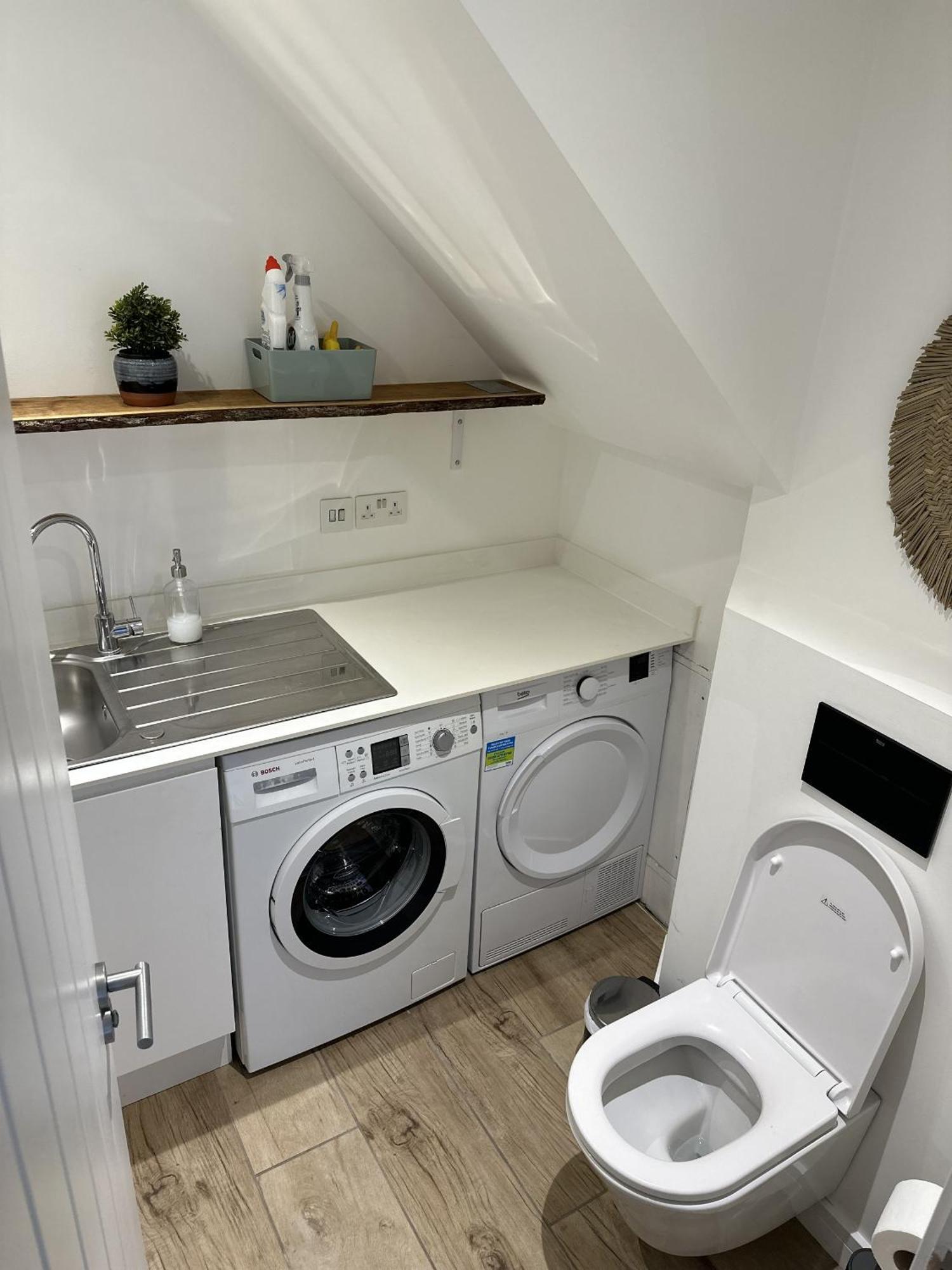 Ideal Getaway - 3 Bed Harbourside