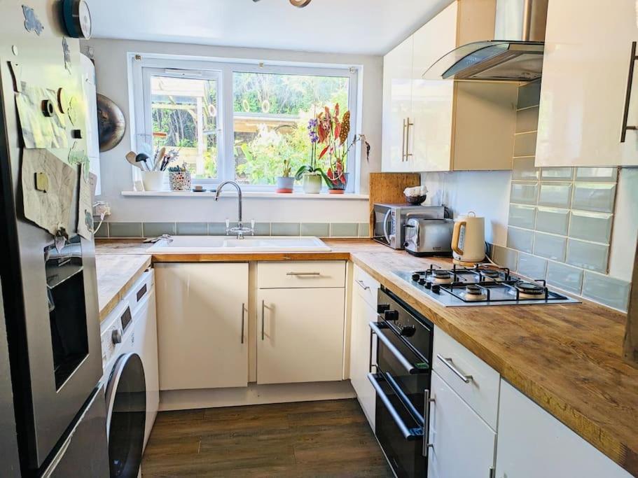 The Haven By Altoluxoexperience Short Lets & Serviced With Free Parking Holiday home Bristol