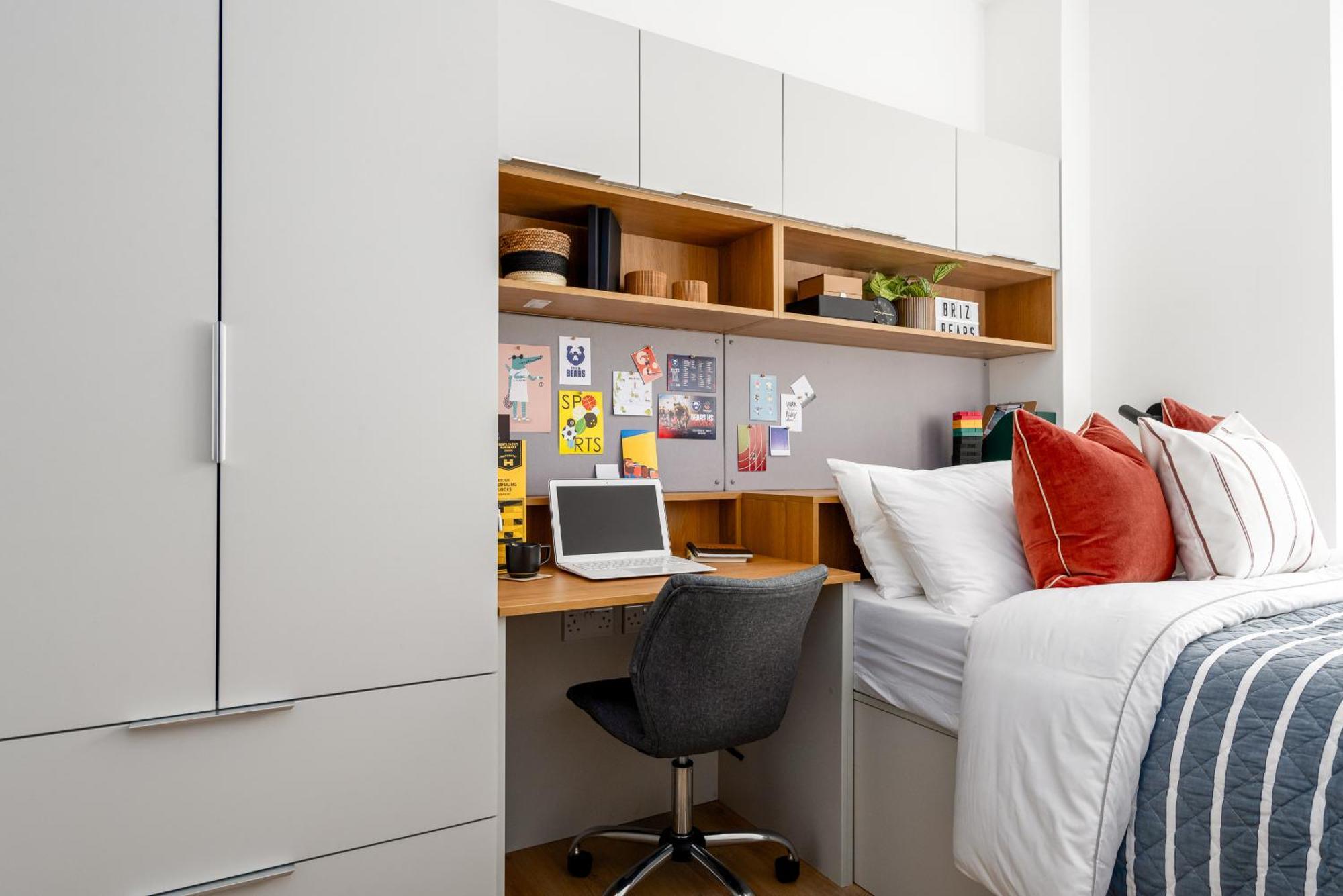 48 Park Street Apartment
