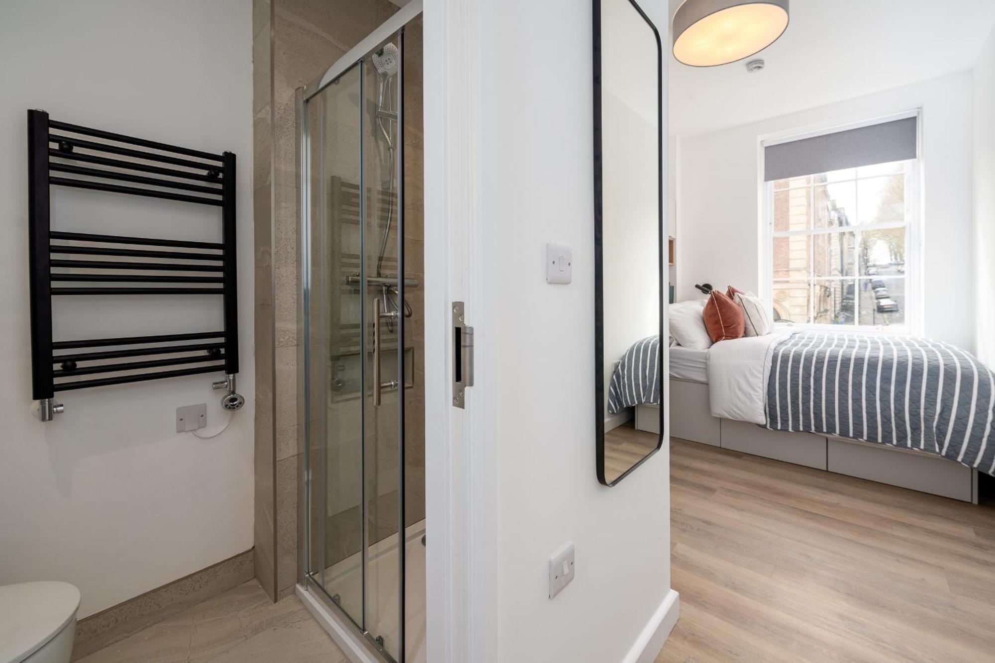 48 Park Street Apartment