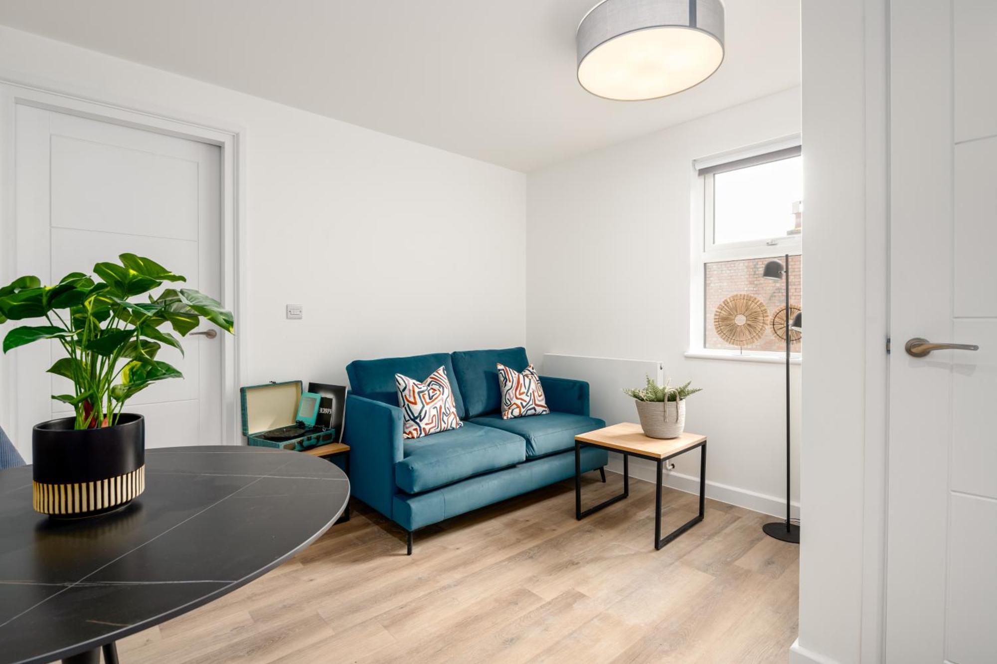 48 Park Street Apartment *