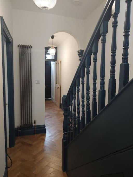 Large Newly Refurbished House Close To Harbour *