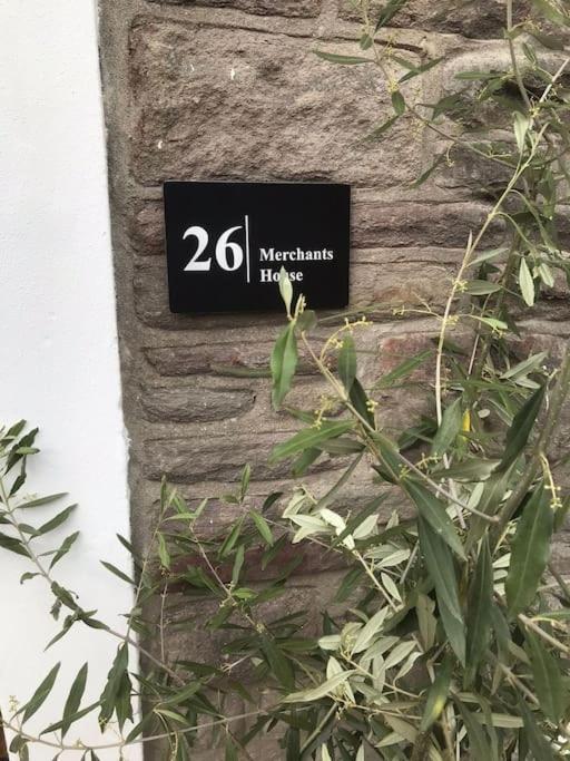 Large Newly Refurbished House Close To Harbour Bristol
