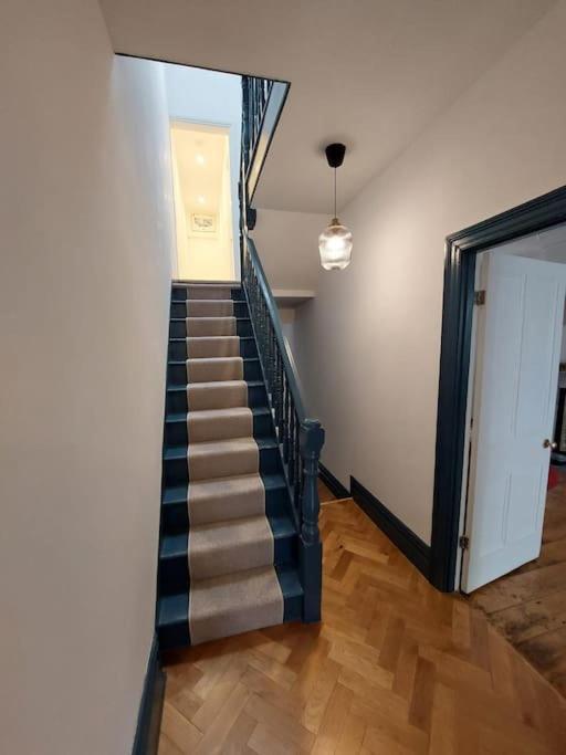 Large Newly Refurbished House Close To Harbour *