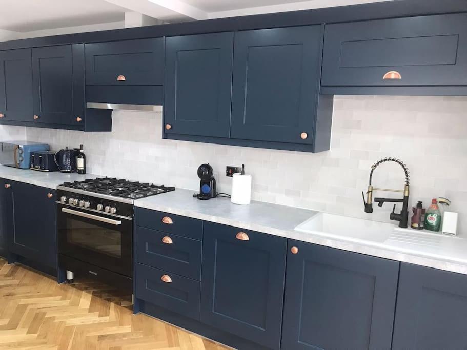 Large Newly Refurbished House Close To Harbour