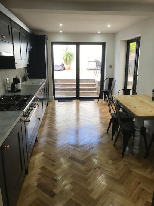 Holiday home Large Newly Refurbished House Close To Harbour *