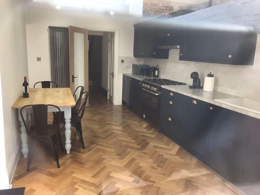 Holiday home Large Newly Refurbished House Close To Harbour *