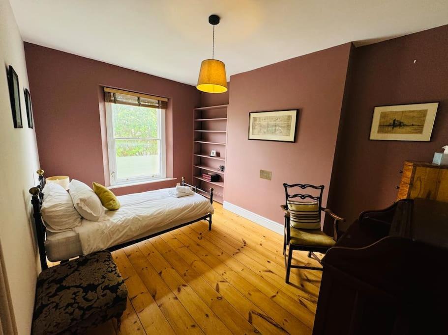A Gorgeous Edwardian In City Centre Bristol