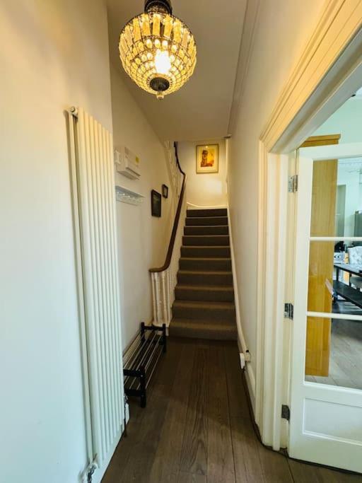 A Gorgeous Edwardian In City Centre