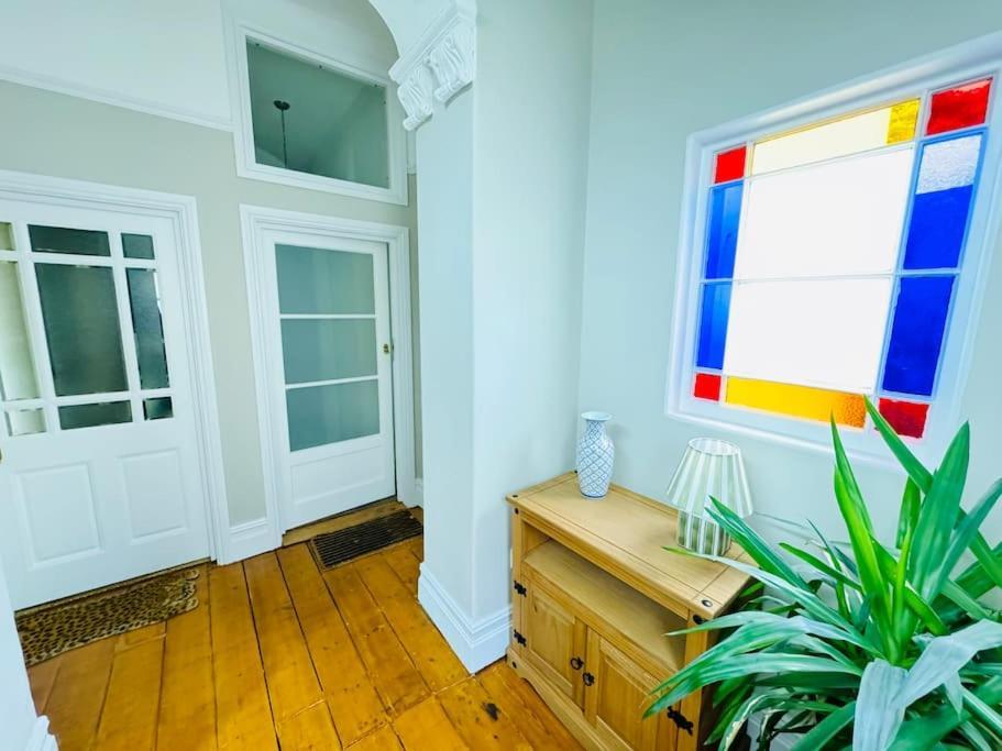A Gorgeous Edwardian In City Centre * Bristol