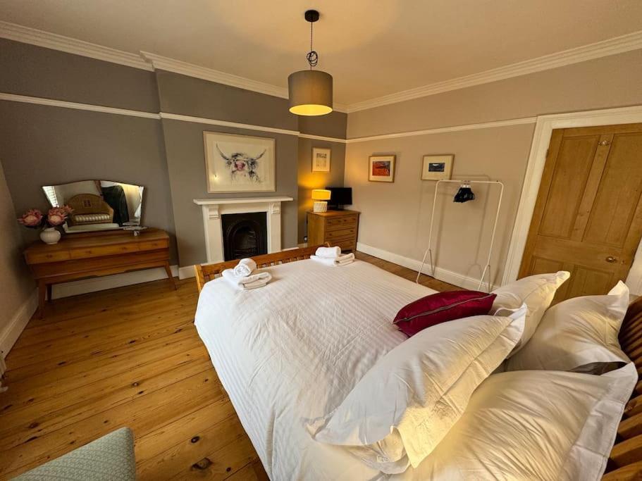 A Gorgeous Edwardian In City Centre Holiday home Bristol