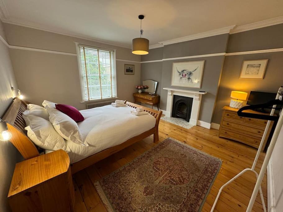 A Gorgeous Edwardian In City Centre *