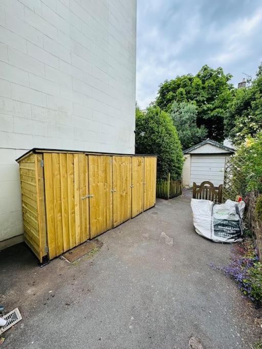 A Gorgeous Edwardian In City Centre Holiday home