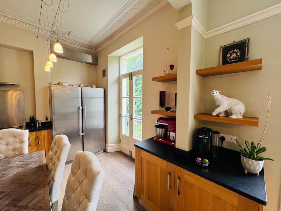 A Gorgeous Edwardian In City Centre Holiday home