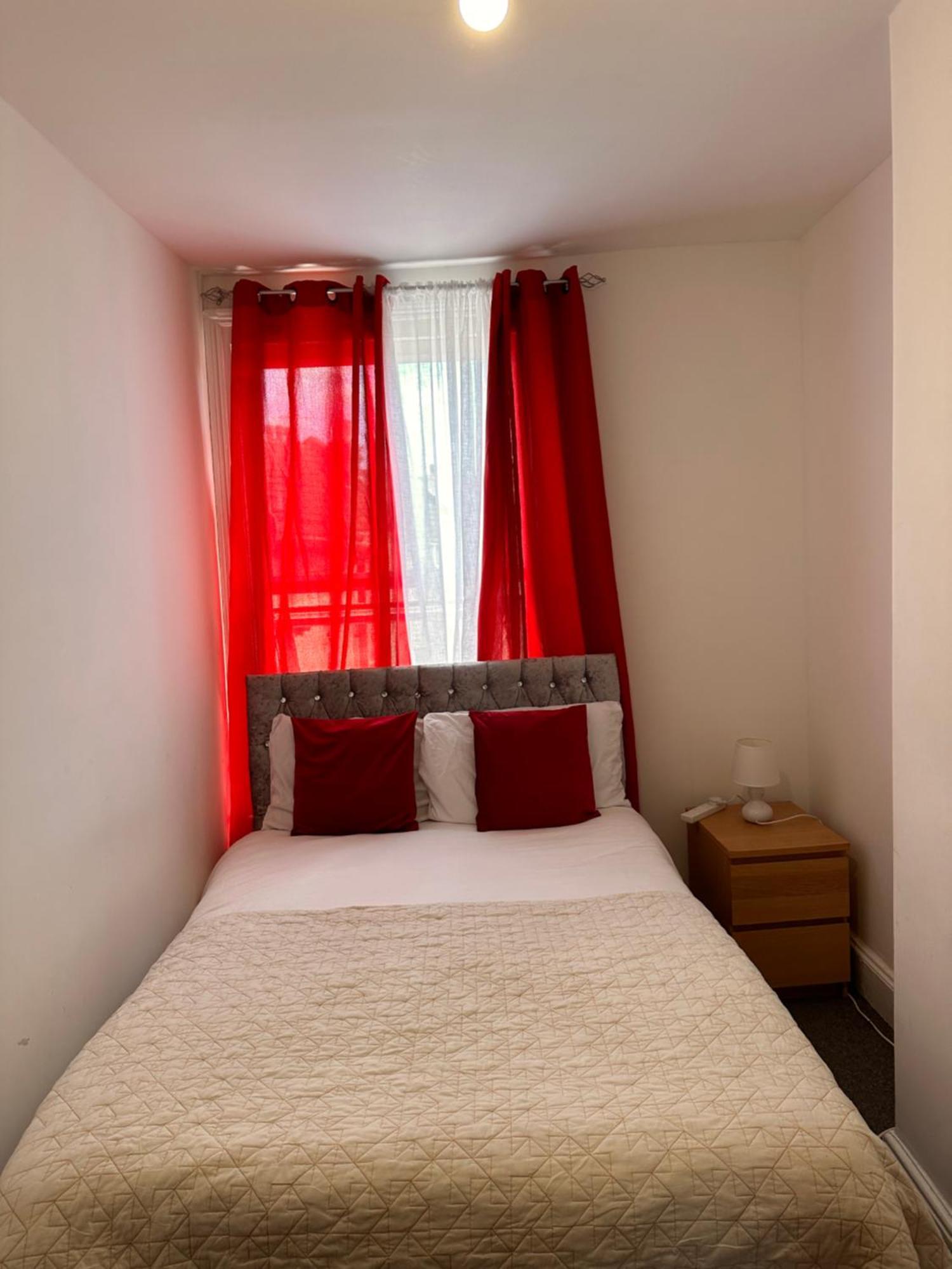 Private 6 * Bristol