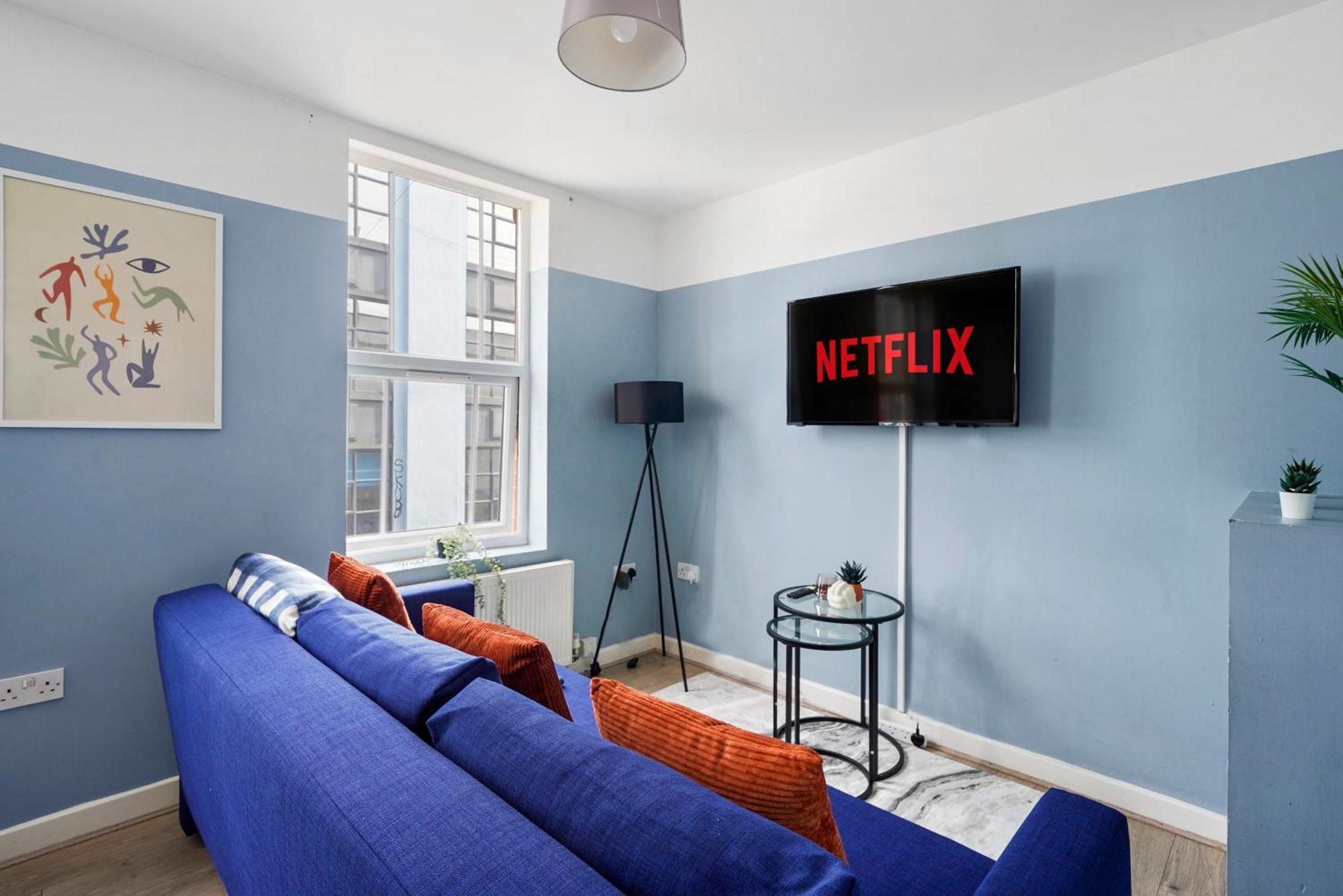 Stylish Sleek Abode - Sleeps 6 Apartment