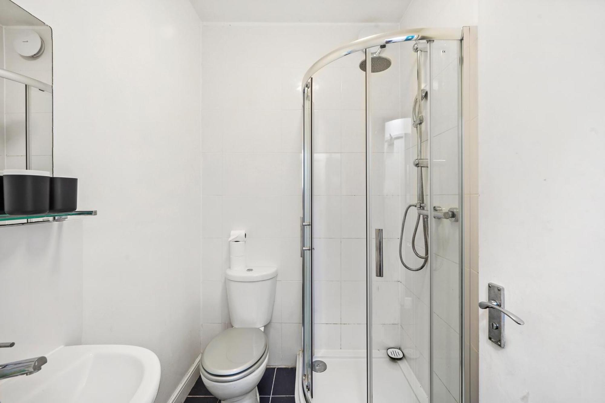 Boutique Apartment - Terrace And Garden Apartment Bristol