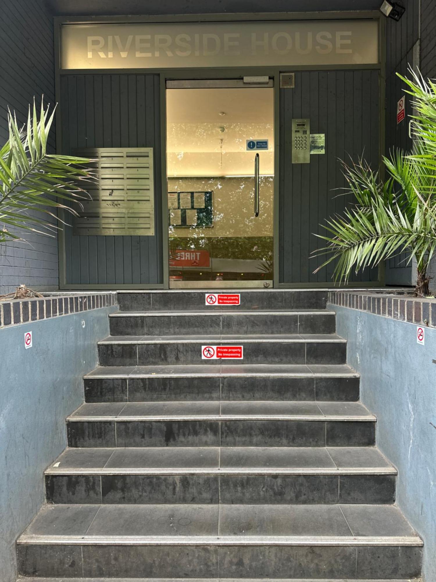 Comfortable Centre For Contractors And Couples - Centre Apartment *
