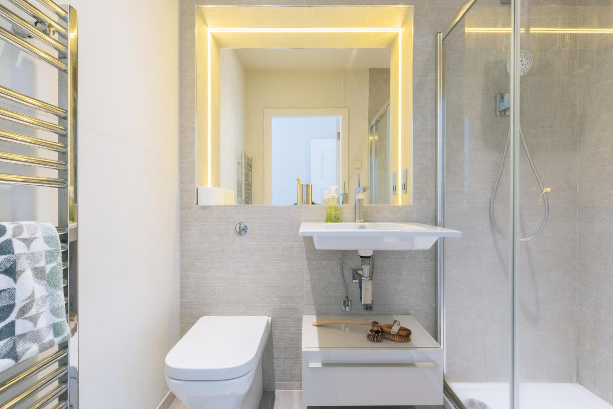 Modern & 2bd Flat - Broadmead Apartment