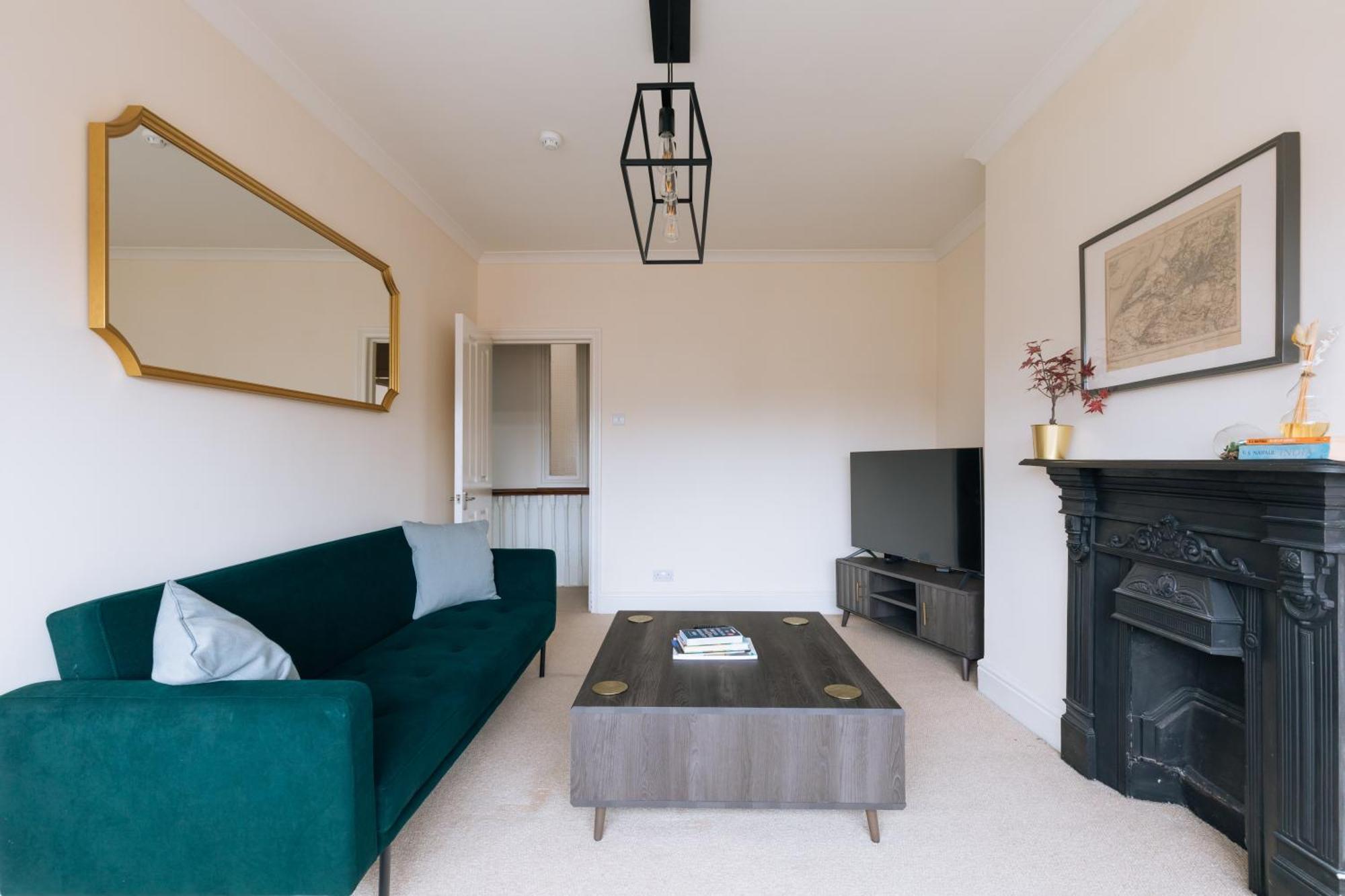 Apartment Bright & Delightful 2bd Flat Clifton Down *