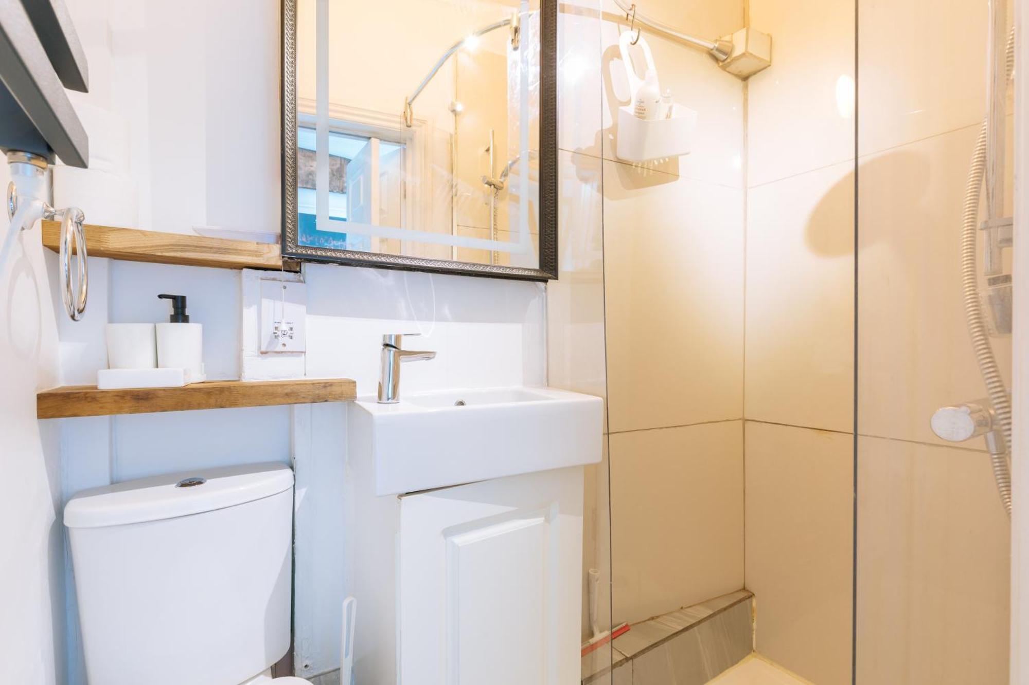 Vibrant & Eclectic 3 Bedroom Flat - Bedminster Bristol! Bristol
