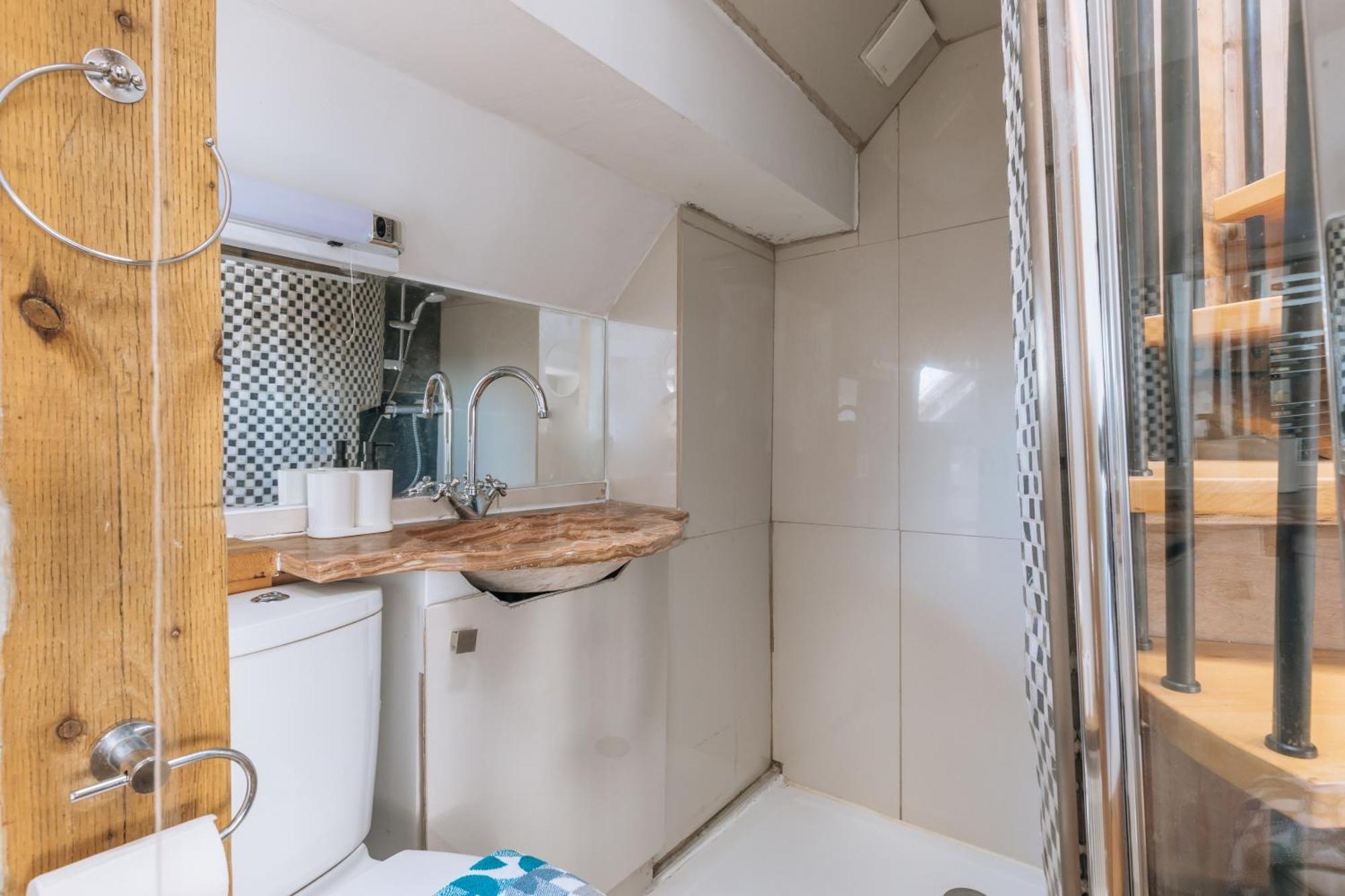 Vibrant & Eclectic 3 Bedroom Flat - Bedminster Bristol!