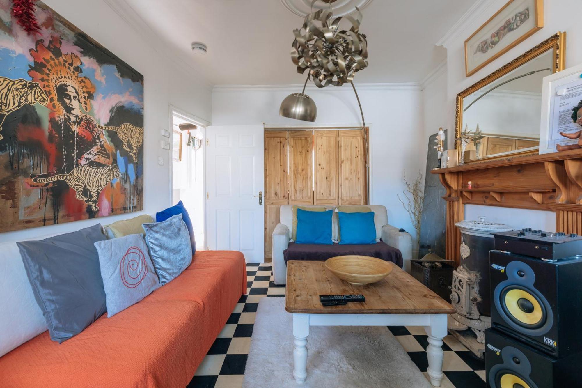 Vibrant & Eclectic 3 Bedroom Flat - Bedminster Bristol! * Bristol