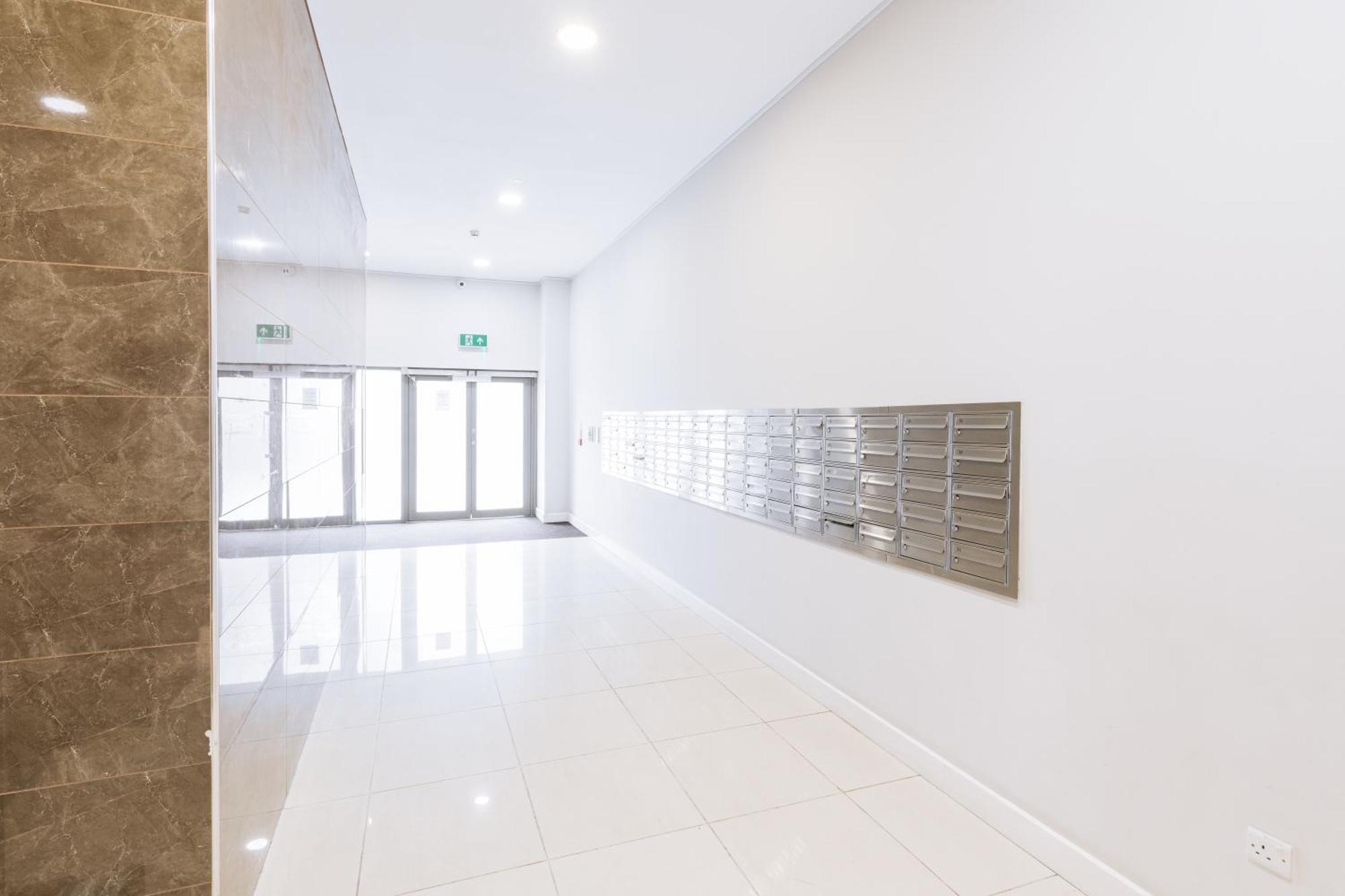 Contemporary 1bd Flat - Centre!