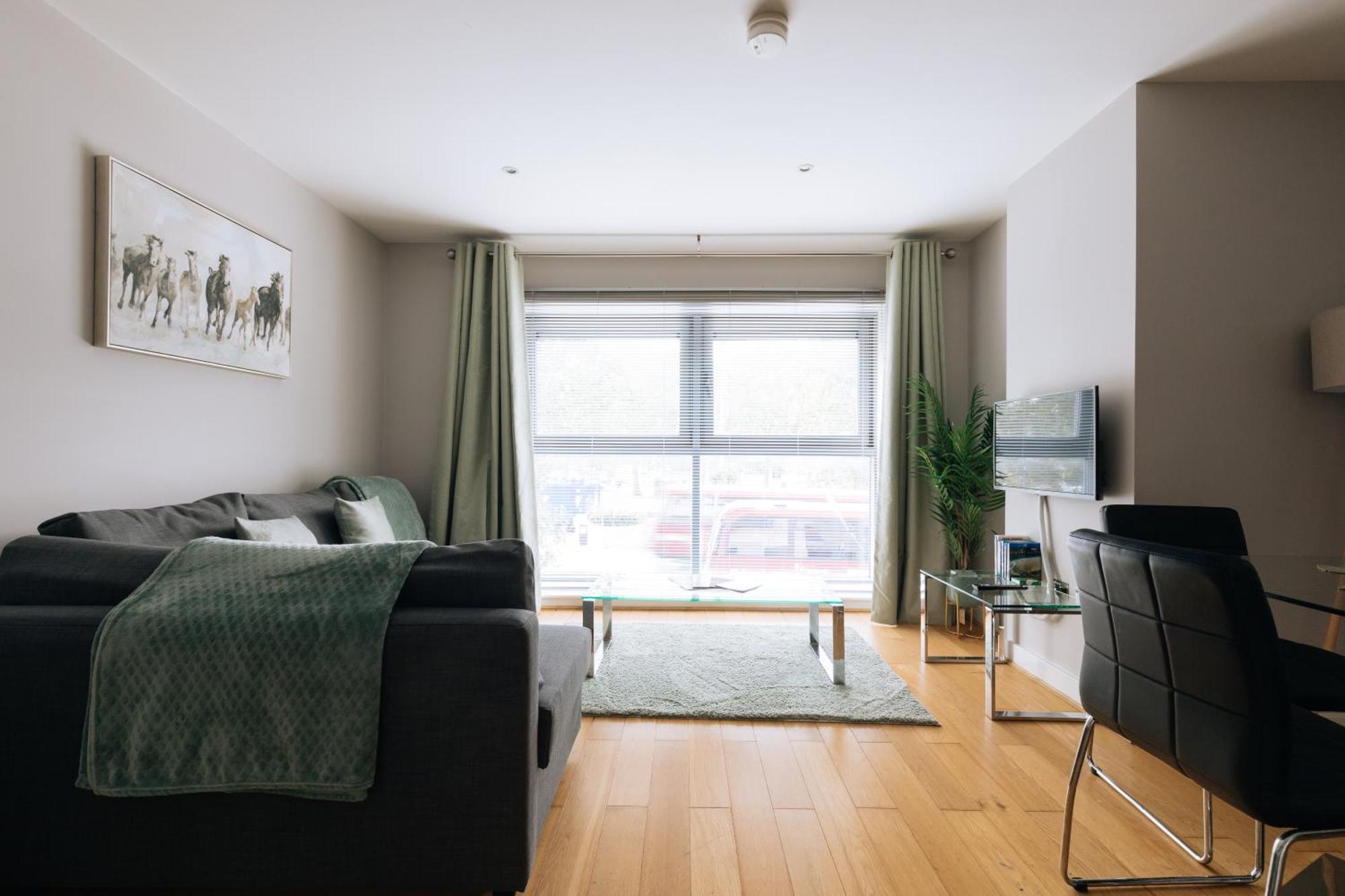 Contemporary 1bd Flat - Centre!