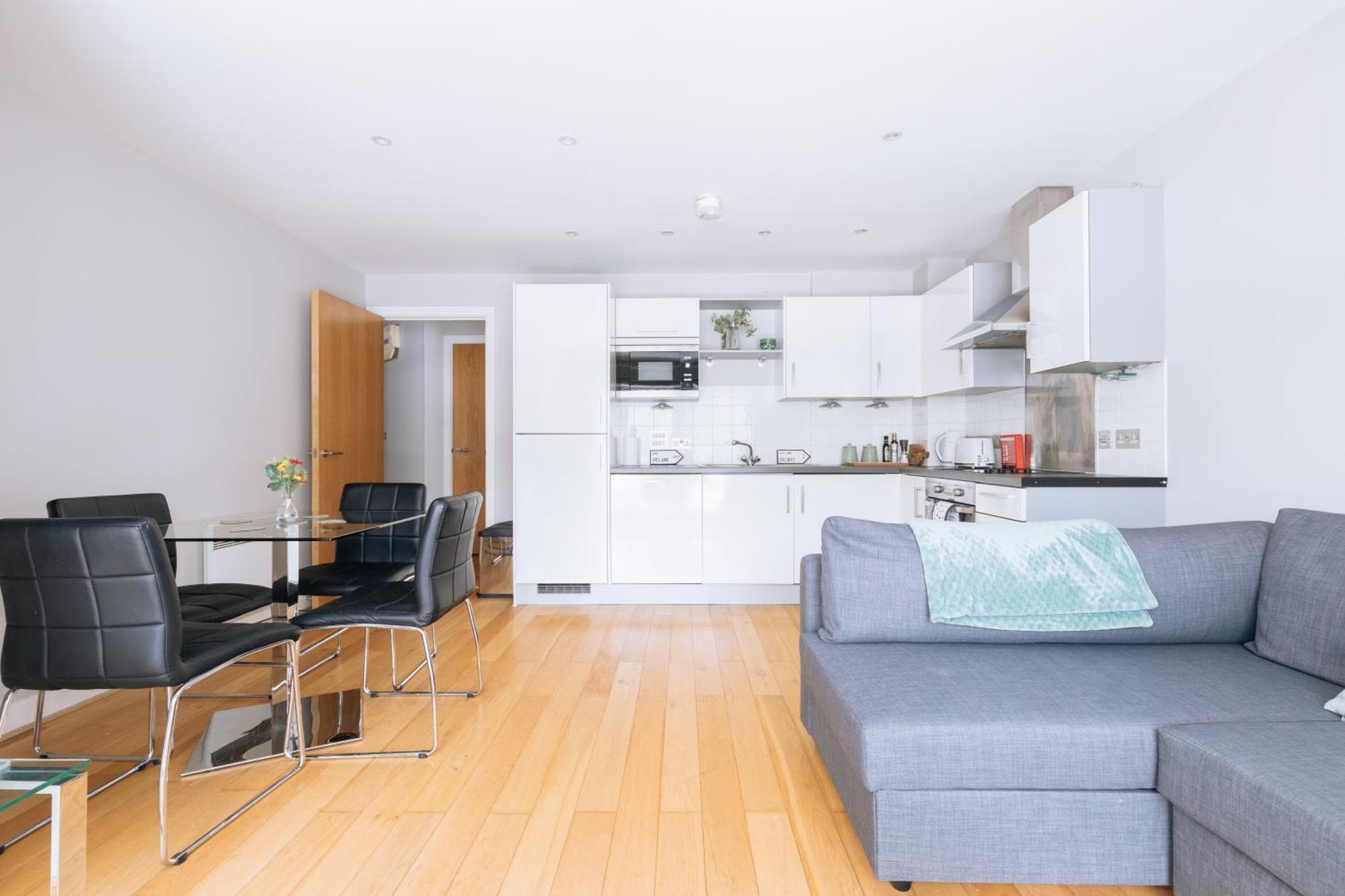 Contemporary 1bd Flat - Centre!