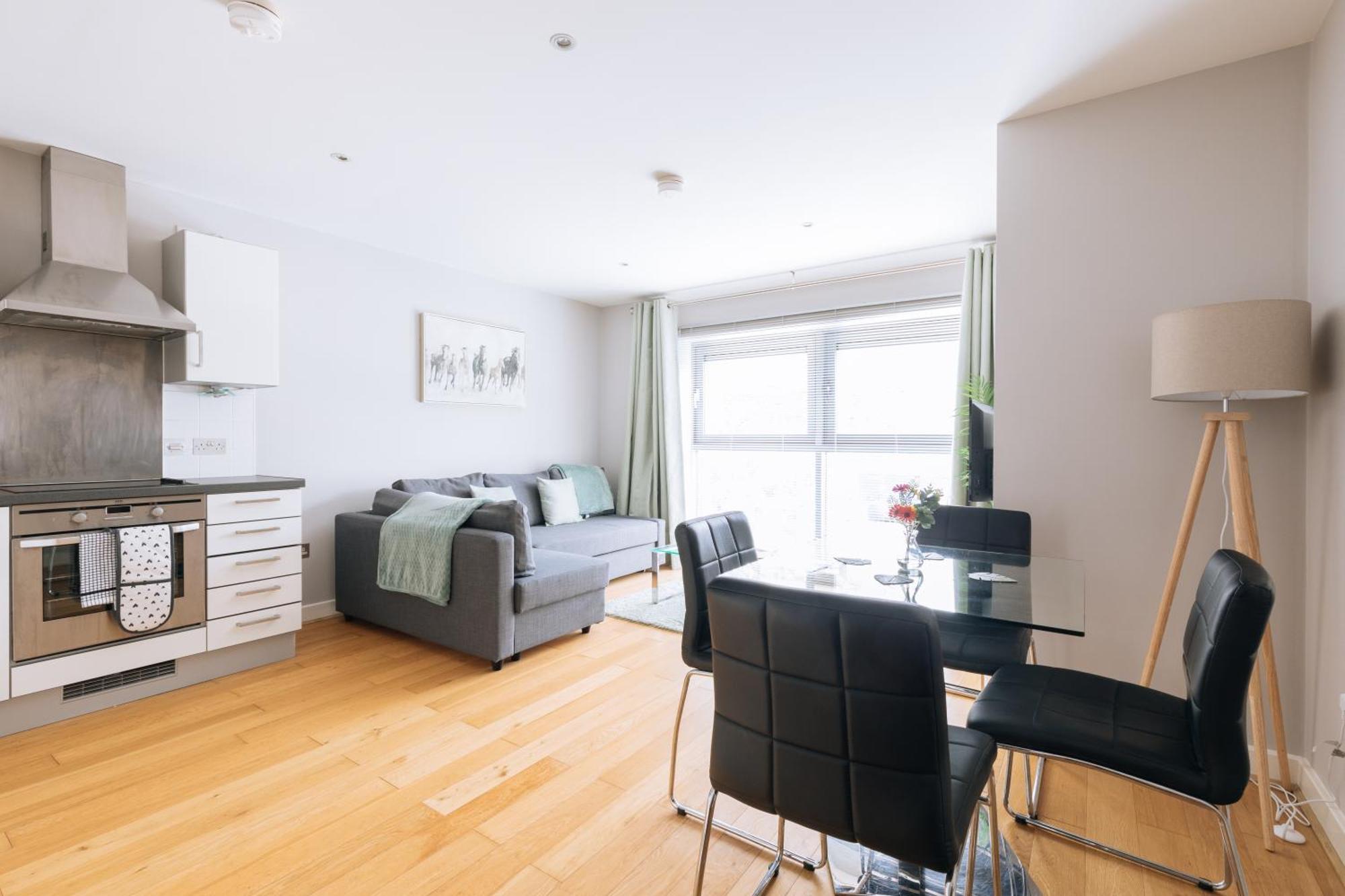 Contemporary 1bd Flat - Centre! *
