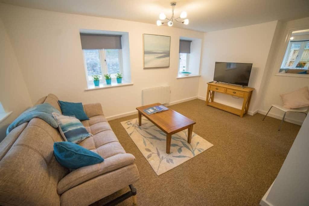 Champion Court Two Bedroom Flat Apartment Bristol